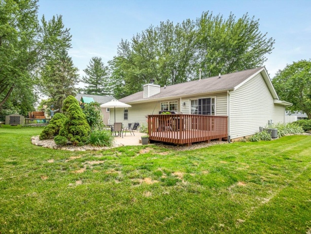 415 Staffordshire, POPLAR GROVE, Illinois 61065, 3 Bedrooms Bedrooms, ,1 BathroomBathrooms,House,For Sale,Staffordshire,202604013