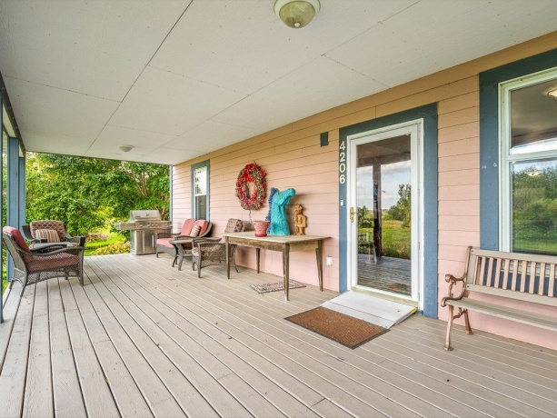 4206 West Grove, LEAF RIVER, Illinois 61047, 5 Bedrooms Bedrooms, ,4 BathroomsBathrooms,House,For Sale,West Grove,202604014