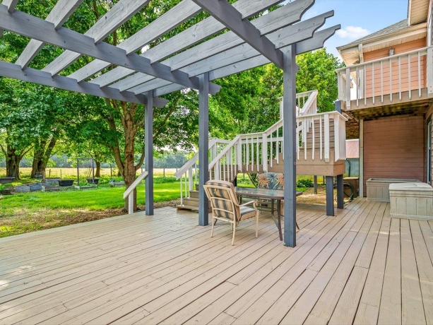 4206 West Grove, LEAF RIVER, Illinois 61047, 5 Bedrooms Bedrooms, ,4 BathroomsBathrooms,House,For Sale,West Grove,202604014