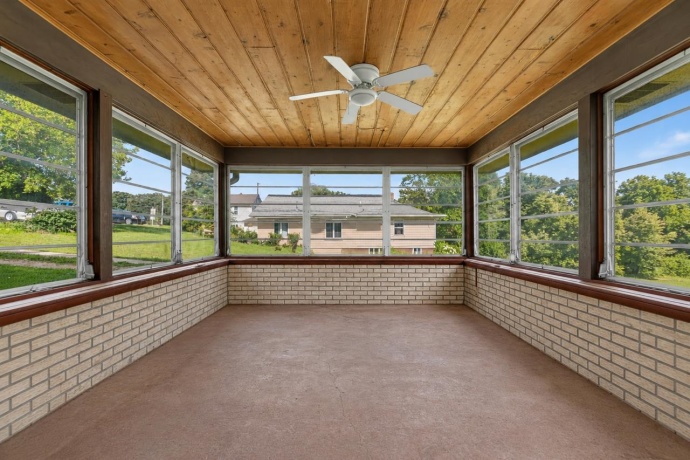 2191 Toms, ROCKFORD, Illinois 61109, 2 Bedrooms Bedrooms, ,1 BathroomBathrooms,House,For Sale,Toms,202604017