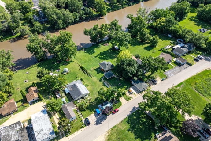 2191 Toms, ROCKFORD, Illinois 61109, 2 Bedrooms Bedrooms, ,1 BathroomBathrooms,House,For Sale,Toms,202604017