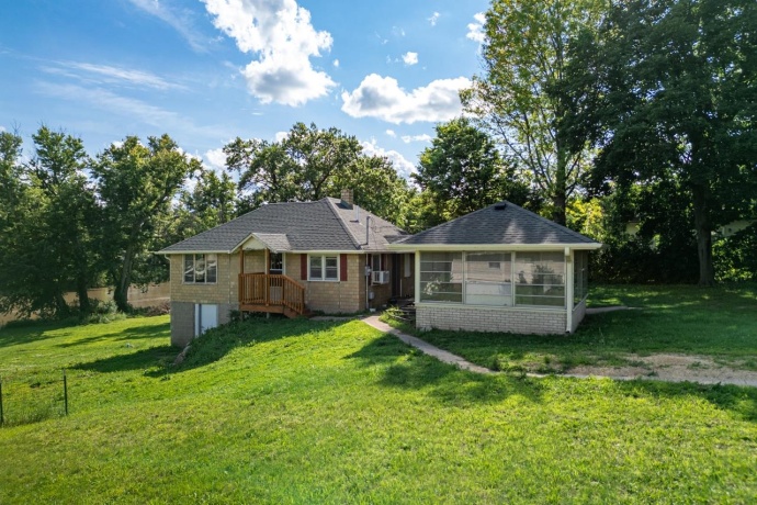 2191 Toms, ROCKFORD, Illinois 61109, 2 Bedrooms Bedrooms, ,1 BathroomBathrooms,House,For Sale,Toms,202604017