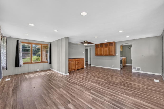 2191 Toms, ROCKFORD, Illinois 61109, 2 Bedrooms Bedrooms, ,1 BathroomBathrooms,House,For Sale,Toms,202604017