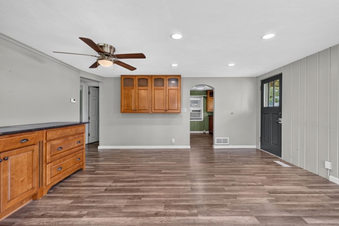 2191 Toms, ROCKFORD, Illinois 61109, 2 Bedrooms Bedrooms, ,1 BathroomBathrooms,House,For Sale,Toms,202604017