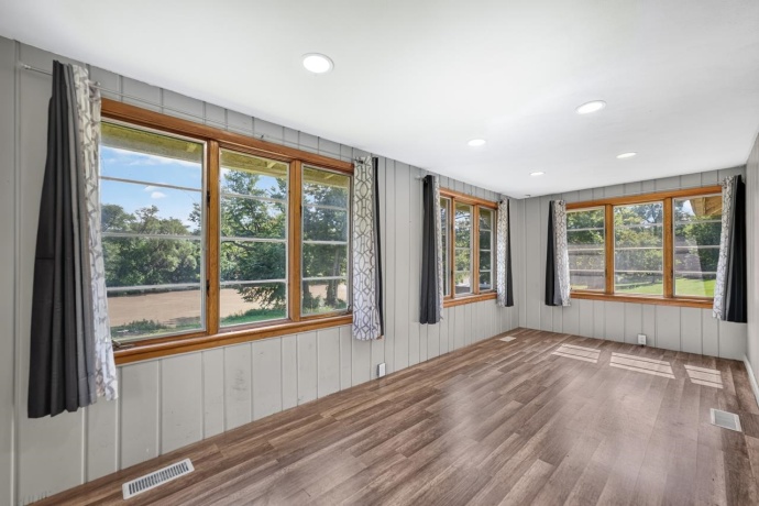 2191 Toms, ROCKFORD, Illinois 61109, 2 Bedrooms Bedrooms, ,1 BathroomBathrooms,House,For Sale,Toms,202604017