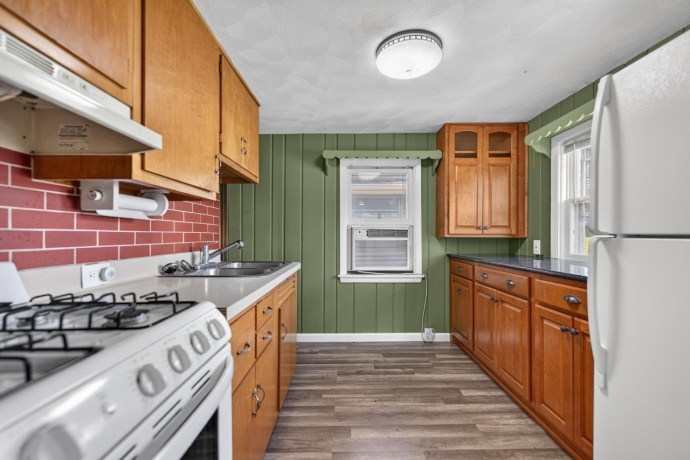 2191 Toms, ROCKFORD, Illinois 61109, 2 Bedrooms Bedrooms, ,1 BathroomBathrooms,House,For Sale,Toms,202604017