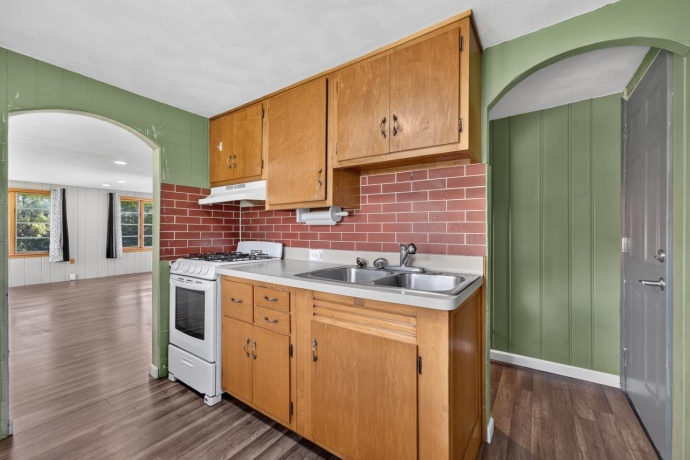 2191 Toms, ROCKFORD, Illinois 61109, 2 Bedrooms Bedrooms, ,1 BathroomBathrooms,House,For Sale,Toms,202604017
