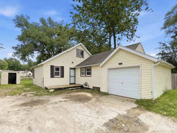 616 Fairview, SOUTH BELOIT, Illinois 61080, 3 Bedrooms Bedrooms, ,1 BathroomBathrooms,House,For Sale,Fairview,202604018