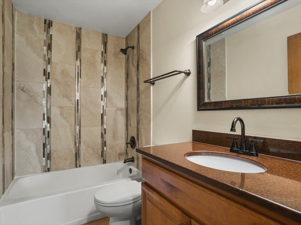 207 Tamarack Hollow, POPLAR GROVE, Illinois 61065, 3 Bedrooms Bedrooms, ,2 BathroomsBathrooms,House,For Sale,Tamarack Hollow,202604020