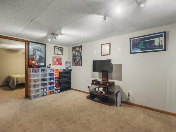 207 Tamarack Hollow, POPLAR GROVE, Illinois 61065, 3 Bedrooms Bedrooms, ,2 BathroomsBathrooms,House,For Sale,Tamarack Hollow,202604020