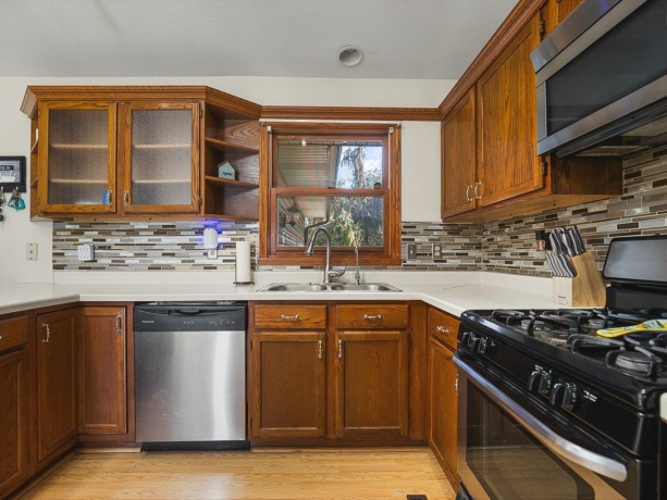 207 Tamarack Hollow, POPLAR GROVE, Illinois 61065, 3 Bedrooms Bedrooms, ,2 BathroomsBathrooms,House,For Sale,Tamarack Hollow,202604020