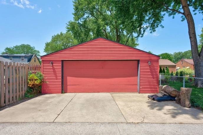 5021 Arlington, LOVES PARK, Illinois 61111, 3 Bedrooms Bedrooms, ,2 BathroomsBathrooms,House,For Sale,Arlington,202604021
