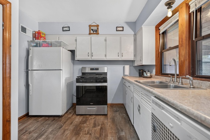 5021 Arlington, LOVES PARK, Illinois 61111, 3 Bedrooms Bedrooms, ,2 BathroomsBathrooms,House,For Sale,Arlington,202604021