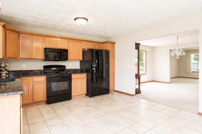 2987 Vaughndale, MACHESNEY PARK, Illinois 61115, 4 Bedrooms Bedrooms, ,2 BathroomsBathrooms,House,For Sale,Vaughndale,202604024