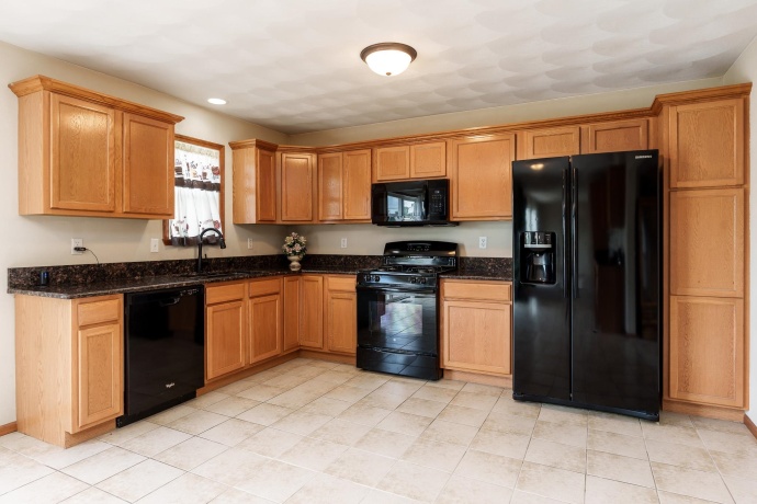 2987 Vaughndale, MACHESNEY PARK, Illinois 61115, 4 Bedrooms Bedrooms, ,2 BathroomsBathrooms,House,For Sale,Vaughndale,202604024