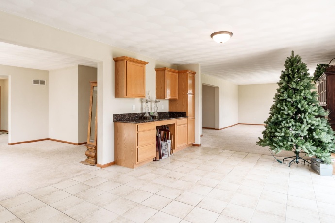 2987 Vaughndale, MACHESNEY PARK, Illinois 61115, 4 Bedrooms Bedrooms, ,2 BathroomsBathrooms,House,For Sale,Vaughndale,202604024