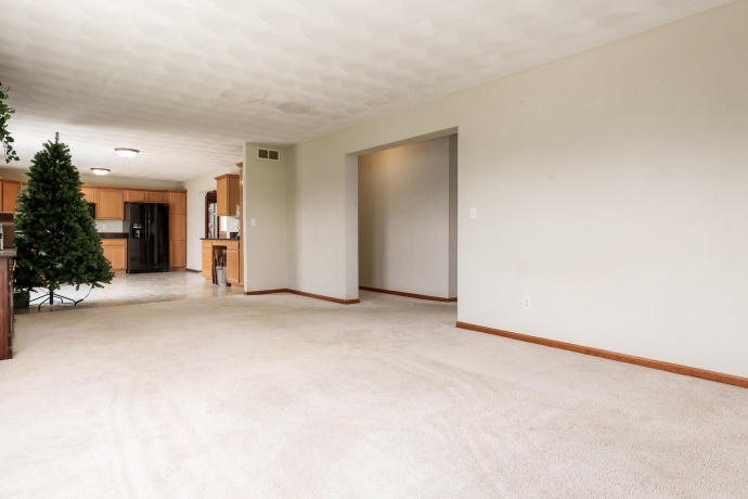 2987 Vaughndale, MACHESNEY PARK, Illinois 61115, 4 Bedrooms Bedrooms, ,2 BathroomsBathrooms,House,For Sale,Vaughndale,202604024