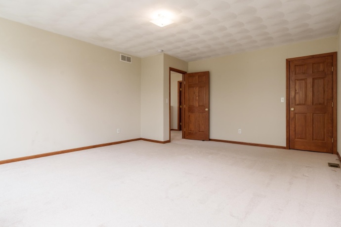 2987 Vaughndale, MACHESNEY PARK, Illinois 61115, 4 Bedrooms Bedrooms, ,2 BathroomsBathrooms,House,For Sale,Vaughndale,202604024
