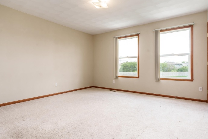 2987 Vaughndale, MACHESNEY PARK, Illinois 61115, 4 Bedrooms Bedrooms, ,2 BathroomsBathrooms,House,For Sale,Vaughndale,202604024