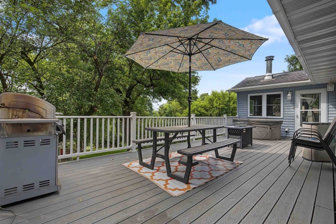 8A285 Madison, APPLE RIVER, Illinois 61001, 2 Bedrooms Bedrooms, ,House,For Sale,Madison,202604027