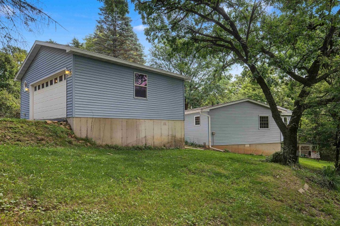 8A285 Madison, APPLE RIVER, Illinois 61001, 2 Bedrooms Bedrooms, ,House,For Sale,Madison,202604027