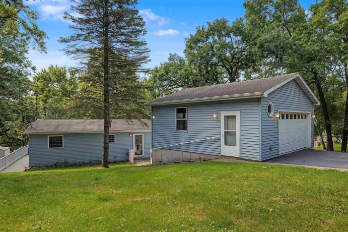 8A285 Madison, APPLE RIVER, Illinois 61001, 2 Bedrooms Bedrooms, ,House,For Sale,Madison,202604027