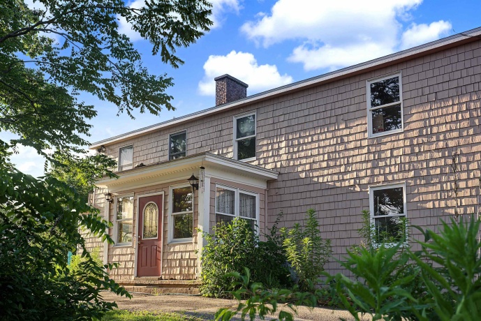 652 US Highway 20 E, ELIZABETH, Illinois 61028, 10 Bedrooms Bedrooms, ,10 BathroomsBathrooms,House,For Sale,US Highway 20 E,202604028