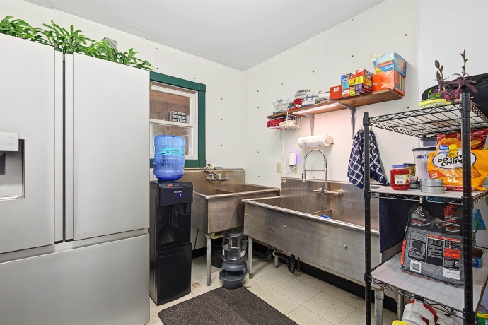 652 US Highway 20 E, ELIZABETH, Illinois 61028, 10 Bedrooms Bedrooms, ,10 BathroomsBathrooms,House,For Sale,US Highway 20 E,202604028