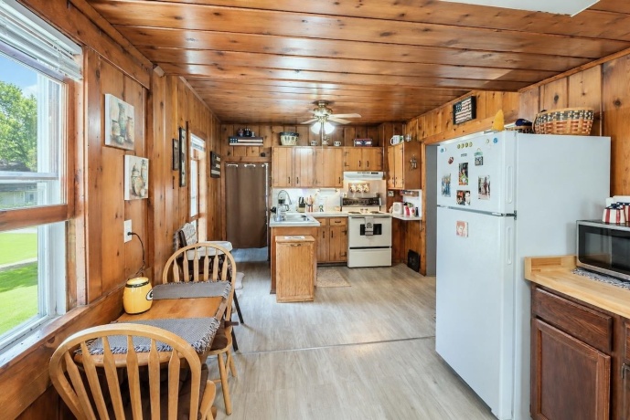 130 Adams, SOUTH BELOIT, Illinois 61080, 2 Bedrooms Bedrooms, ,1 BathroomBathrooms,House,For Sale,Adams,202604030