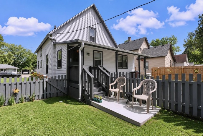 130 Adams, SOUTH BELOIT, Illinois 61080, 2 Bedrooms Bedrooms, ,1 BathroomBathrooms,House,For Sale,Adams,202604030