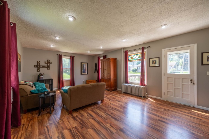 410 Dixon, POLO, Illinois 61064, 4 Bedrooms Bedrooms, ,1 BathroomBathrooms,House,For Sale,Dixon,202604032