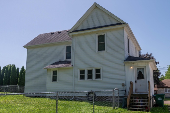 410 Dixon, POLO, Illinois 61064, 4 Bedrooms Bedrooms, ,1 BathroomBathrooms,House,For Sale,Dixon,202604032