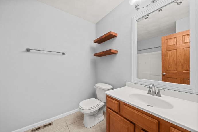 2939 Vaughndale, MACHESNEY PARK, Illinois 61115, 3 Bedrooms Bedrooms, ,2 BathroomsBathrooms,House,For Sale,Vaughndale,202604037
