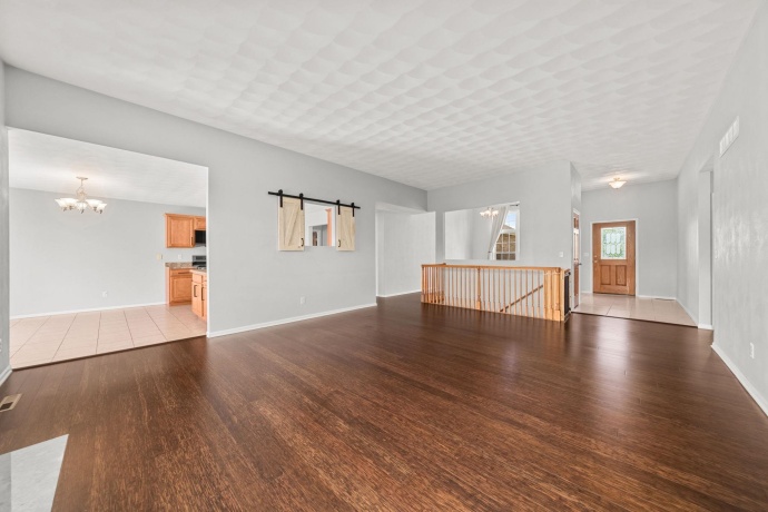 2939 Vaughndale, MACHESNEY PARK, Illinois 61115, 3 Bedrooms Bedrooms, ,2 BathroomsBathrooms,House,For Sale,Vaughndale,202604037