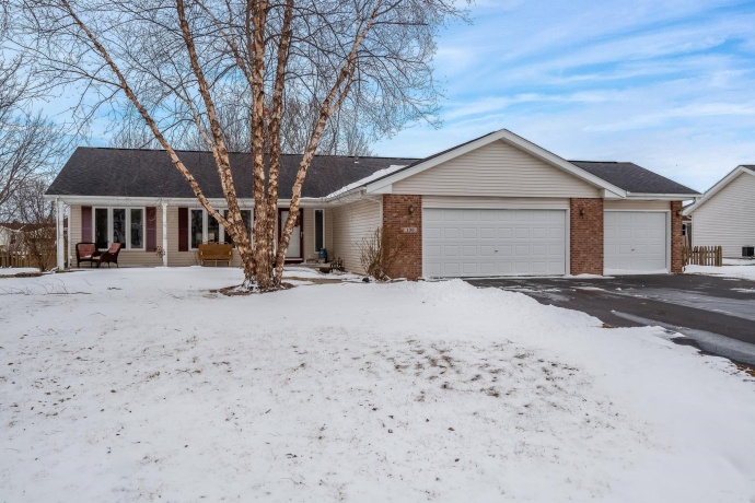 136 Harvest Glenn, DAVIS JUNCTION, Illinois 61020, 3 Bedrooms Bedrooms, ,2 BathroomsBathrooms,House,For Sale,Harvest Glenn,202601579
