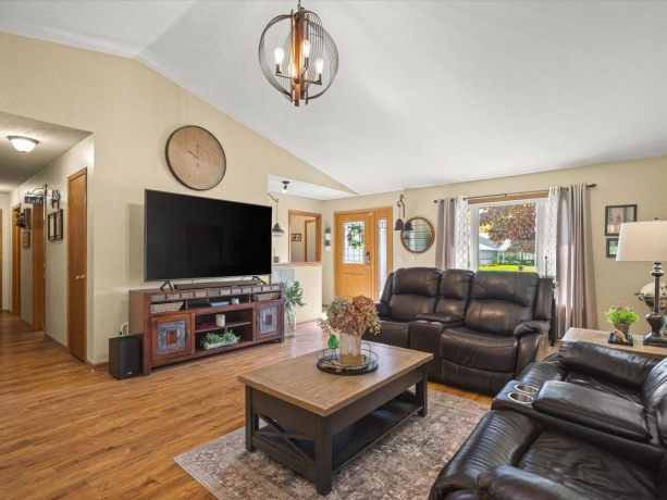 6322 Tudor, LOVES PARK, Illinois 61111, 3 Bedrooms Bedrooms, ,2 BathroomsBathrooms,House,For Sale,Tudor,202604045