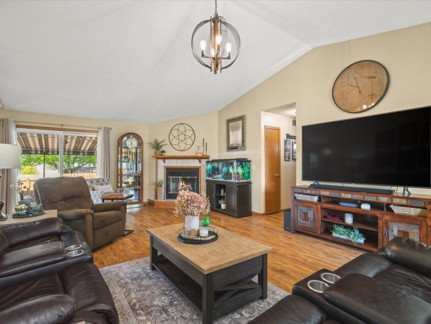 6322 Tudor, LOVES PARK, Illinois 61111, 3 Bedrooms Bedrooms, ,2 BathroomsBathrooms,House,For Sale,Tudor,202604045