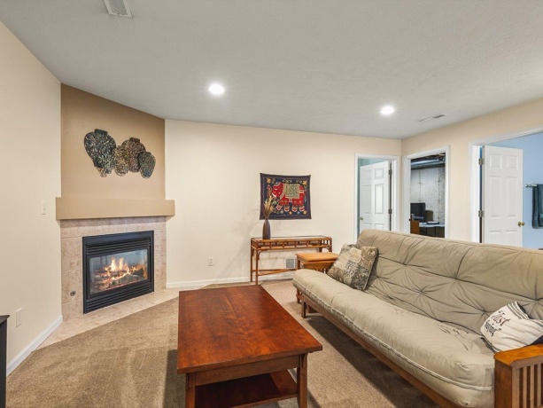 6364 PARKS EDGE, LOVES PARK, Illinois 61111, 3 Bedrooms Bedrooms, ,3 BathroomsBathrooms,Condominium,For Sale,PARKS EDGE,202604044