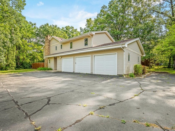 6538 Coachlite, LOVES PARK, Illinois 61111, 4 Bedrooms Bedrooms, ,2 BathroomsBathrooms,House,For Sale,Coachlite,202604051