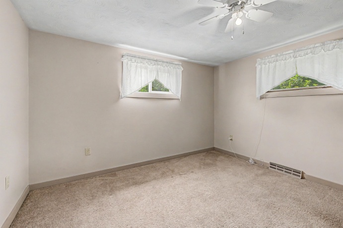113 Beebe, WARREN, Illinois 61087, 3 Bedrooms Bedrooms, ,2 BathroomsBathrooms,House,For Sale,Beebe,202604052