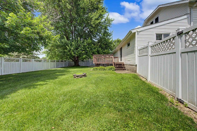 113 Beebe, WARREN, Illinois 61087, 3 Bedrooms Bedrooms, ,2 BathroomsBathrooms,House,For Sale,Beebe,202604052