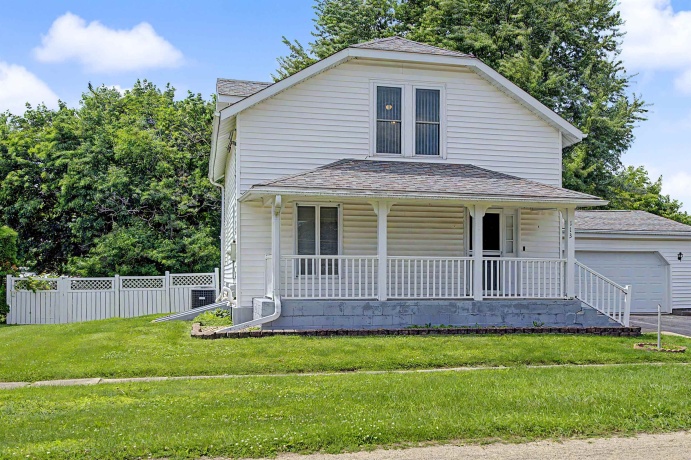 113 Beebe, WARREN, Illinois 61087, 3 Bedrooms Bedrooms, ,2 BathroomsBathrooms,House,For Sale,Beebe,202604052