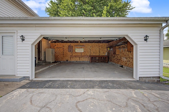 113 Beebe, WARREN, Illinois 61087, 3 Bedrooms Bedrooms, ,2 BathroomsBathrooms,House,For Sale,Beebe,202604052