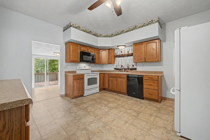 113 Beebe, WARREN, Illinois 61087, 3 Bedrooms Bedrooms, ,2 BathroomsBathrooms,House,For Sale,Beebe,202604052
