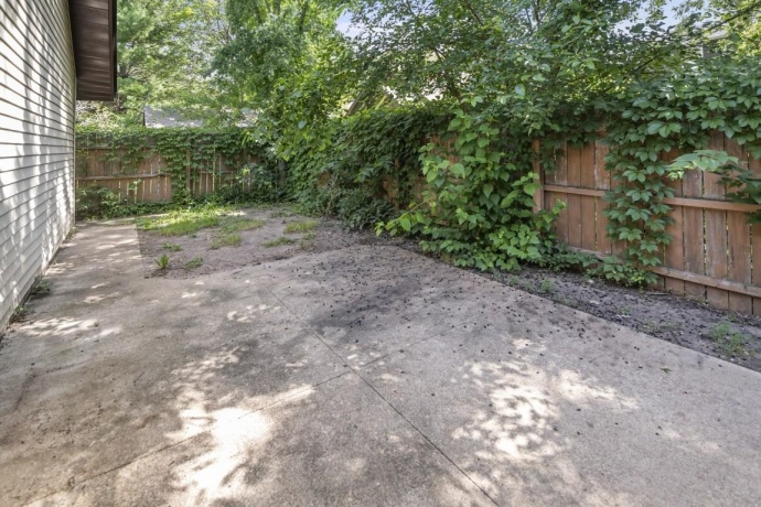 1611 YONGE, ROCKFORD, Illinois 61103, 2 Bedrooms Bedrooms, ,1 BathroomBathrooms,House,For Sale,YONGE,202604053
