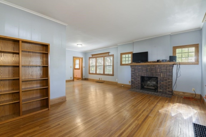 1611 YONGE, ROCKFORD, Illinois 61103, 2 Bedrooms Bedrooms, ,1 BathroomBathrooms,House,For Sale,YONGE,202604053