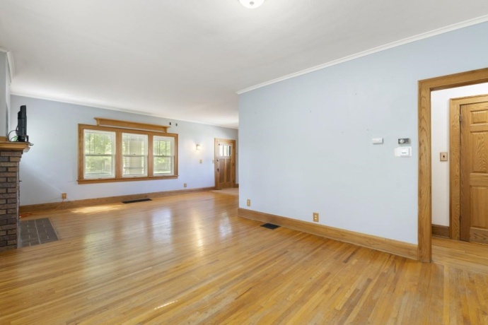 1611 YONGE, ROCKFORD, Illinois 61103, 2 Bedrooms Bedrooms, ,1 BathroomBathrooms,House,For Sale,YONGE,202604053