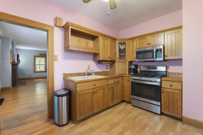 1611 YONGE, ROCKFORD, Illinois 61103, 2 Bedrooms Bedrooms, ,1 BathroomBathrooms,House,For Sale,YONGE,202604053