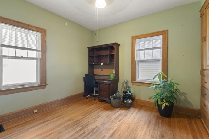 1611 YONGE, ROCKFORD, Illinois 61103, 2 Bedrooms Bedrooms, ,1 BathroomBathrooms,House,For Sale,YONGE,202604053