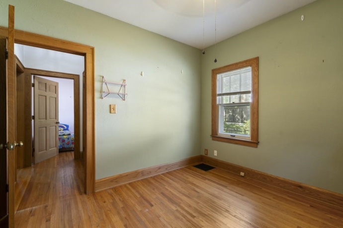 1611 YONGE, ROCKFORD, Illinois 61103, 2 Bedrooms Bedrooms, ,1 BathroomBathrooms,House,For Sale,YONGE,202604053